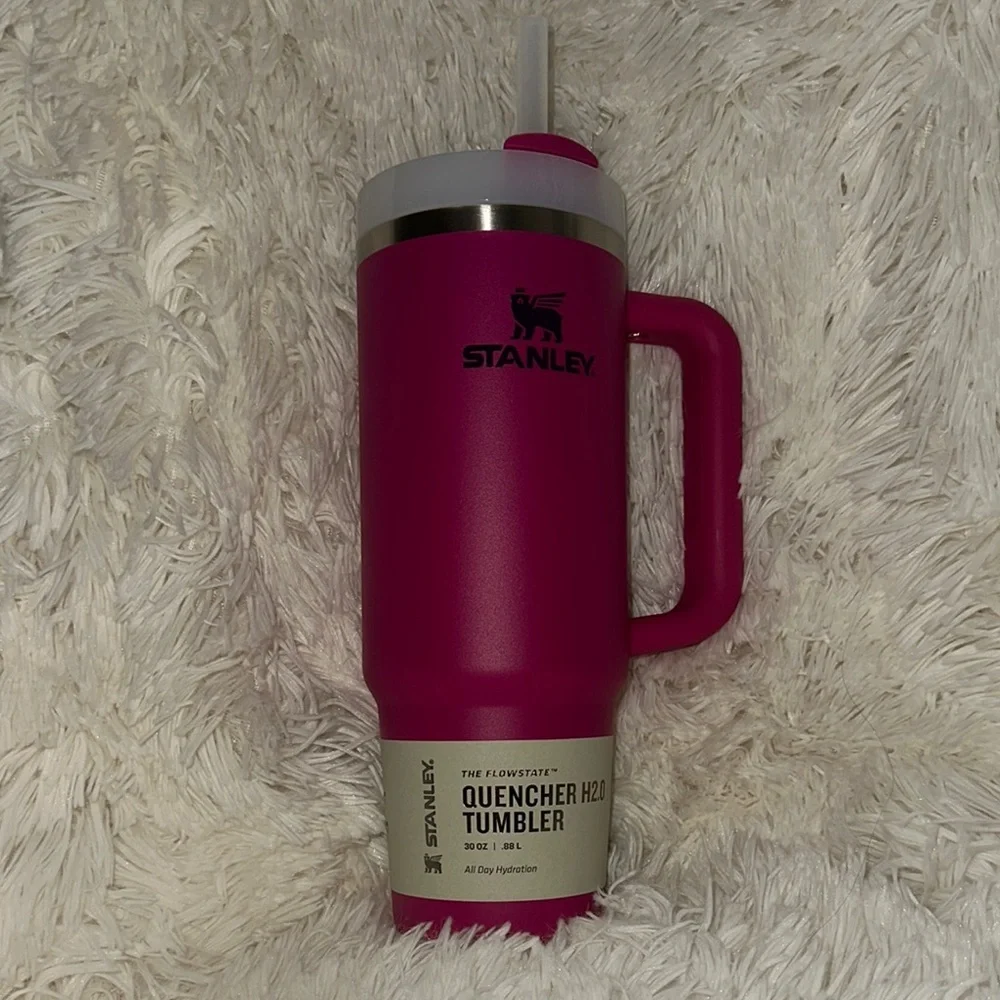 New in box Stanley quencher h2.0 fuchsia the flow state 30 oz - Picture 2 of 6